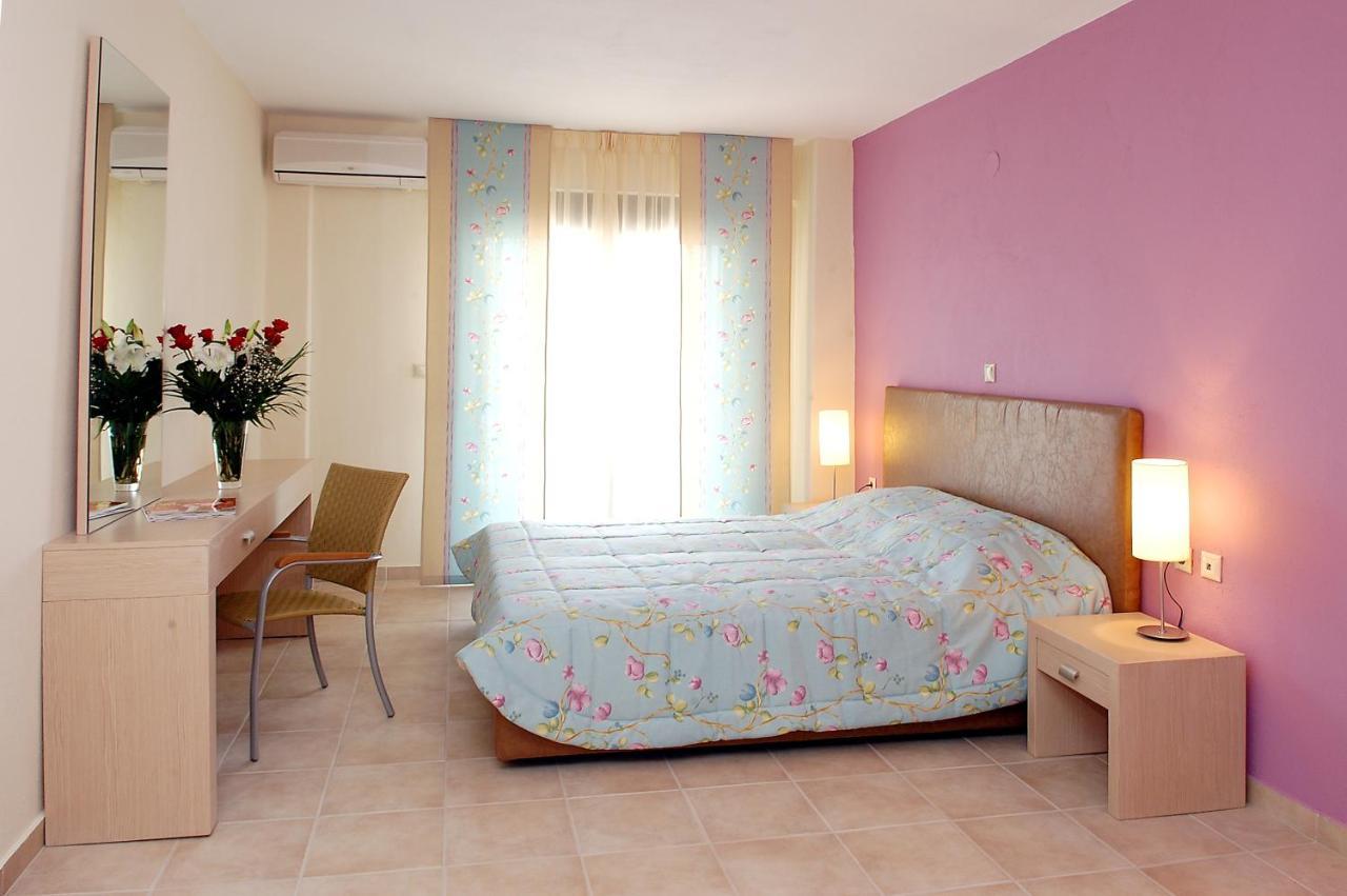 Hotel Ammos Polychrono Buitenkant foto